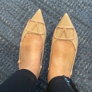 COPY - VLOGO signature pump